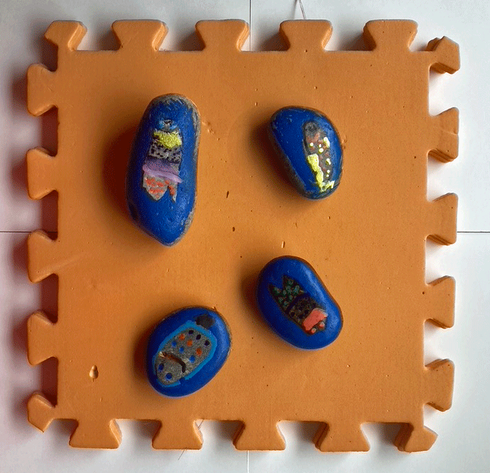 To put the embroidery in shape I use polystyrene with weights on